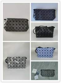 Picture of Issey Miyake Handbags _SKUfw232844382fw